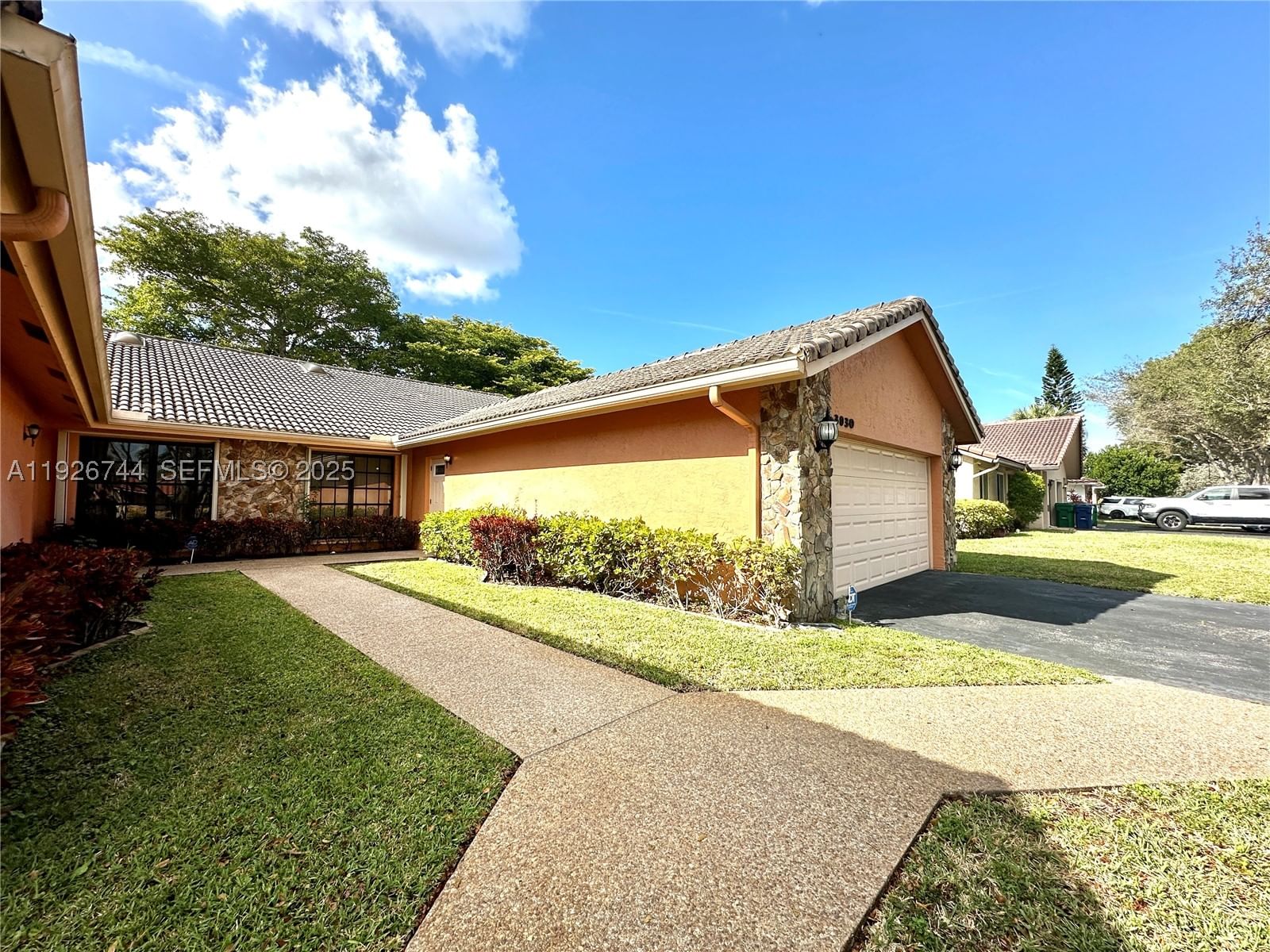 Real estate property located at 3030 116th Ave, Broward, Coral Springs Country Clu, Coral Springs, FL