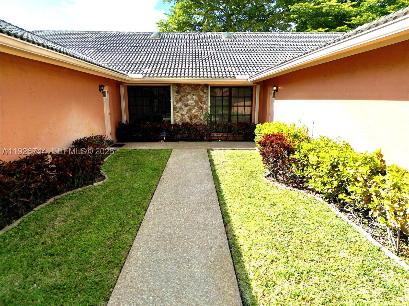 Real estate property located at 3030 116th Ave, Broward, Coral Springs Country Clu, Coral Springs, FL