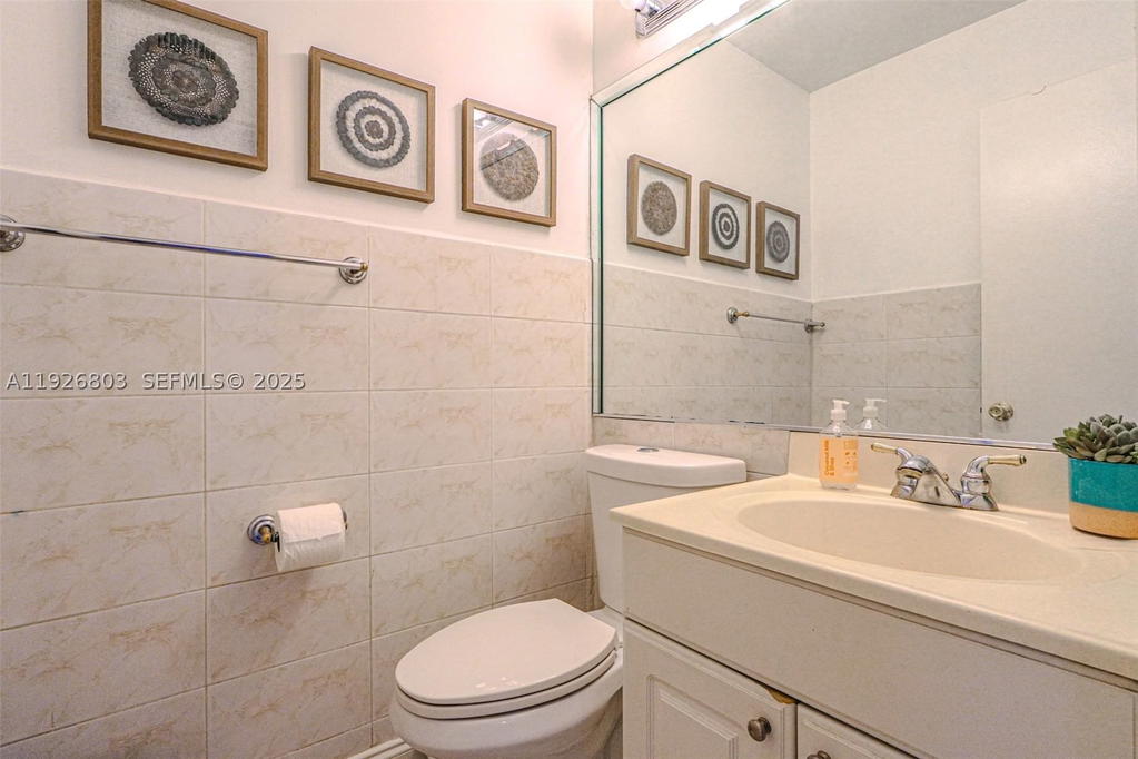 Real estate property located at 3331 Farragut St #8A, Broward, Hollywood Gardens Condomi, Hollywood, FL