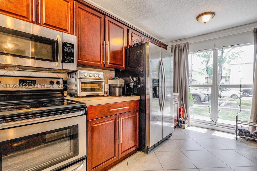 Real estate property located at 3331 Farragut St #8A, Broward, Hollywood Gardens Condomi, Hollywood, FL