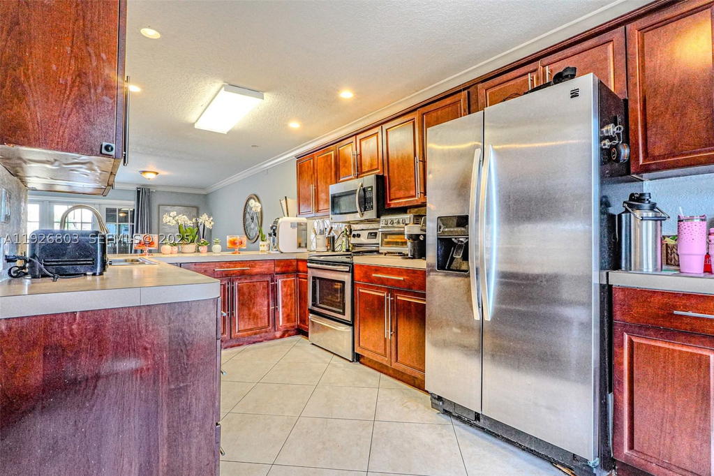 Real estate property located at 3331 Farragut St #8A, Broward, Hollywood Gardens Condomi, Hollywood, FL