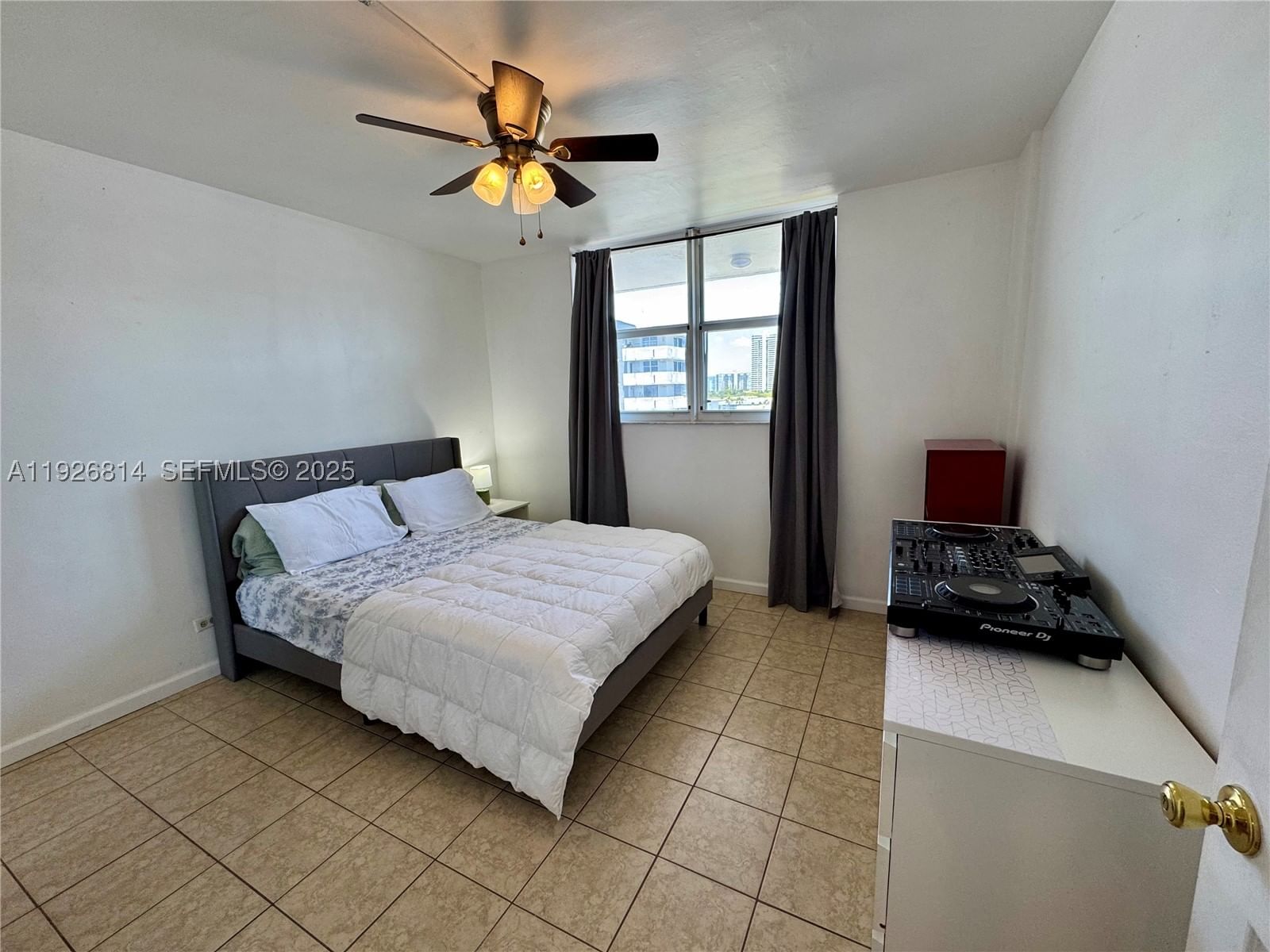 Real estate property located at 3660 166th St #812, Miami-dade, Eastern Shores White Hous, North Miami Beach, FL