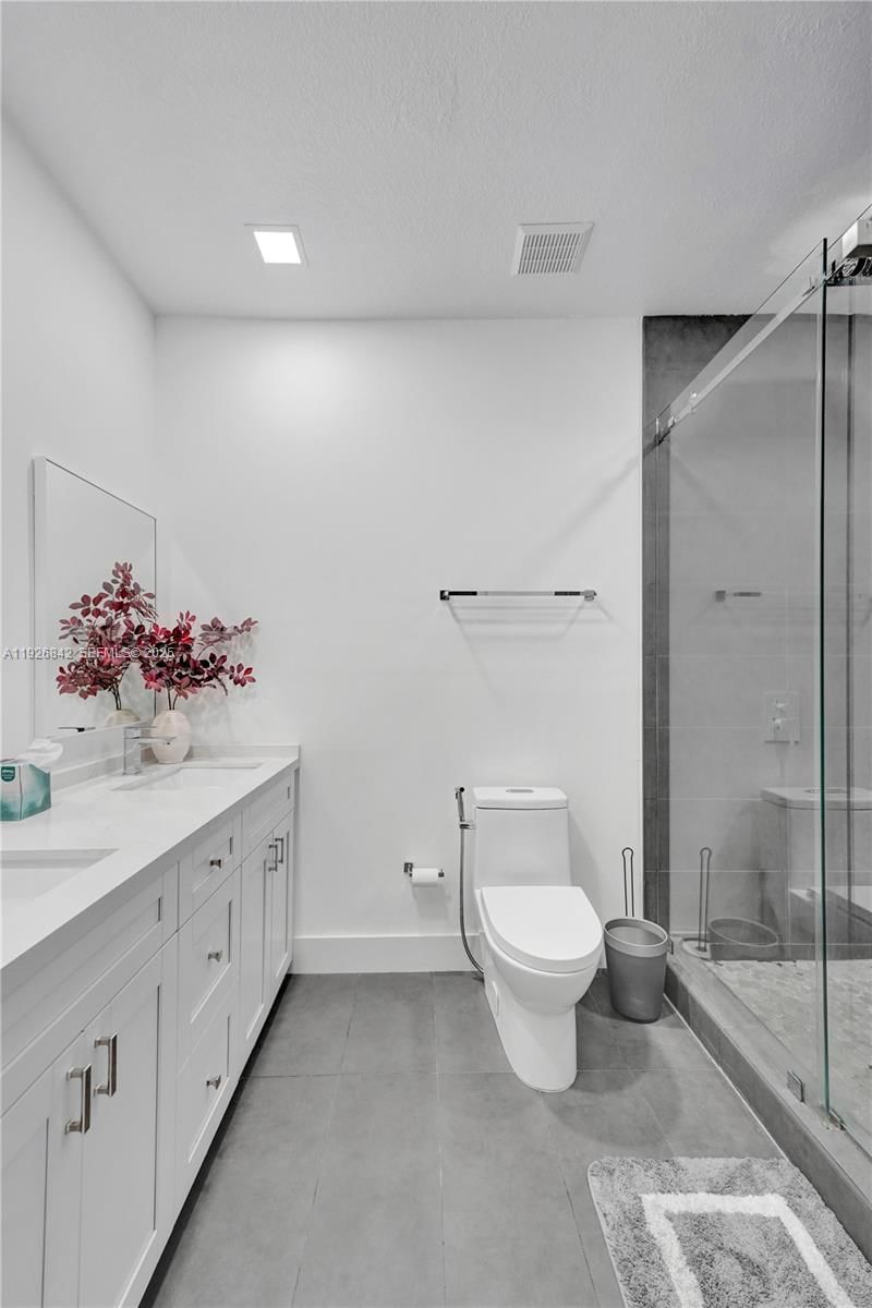 Real estate property located at 19901 77th Ct, Miami-dade, North Palm Estates Homes, Hialeah, FL
