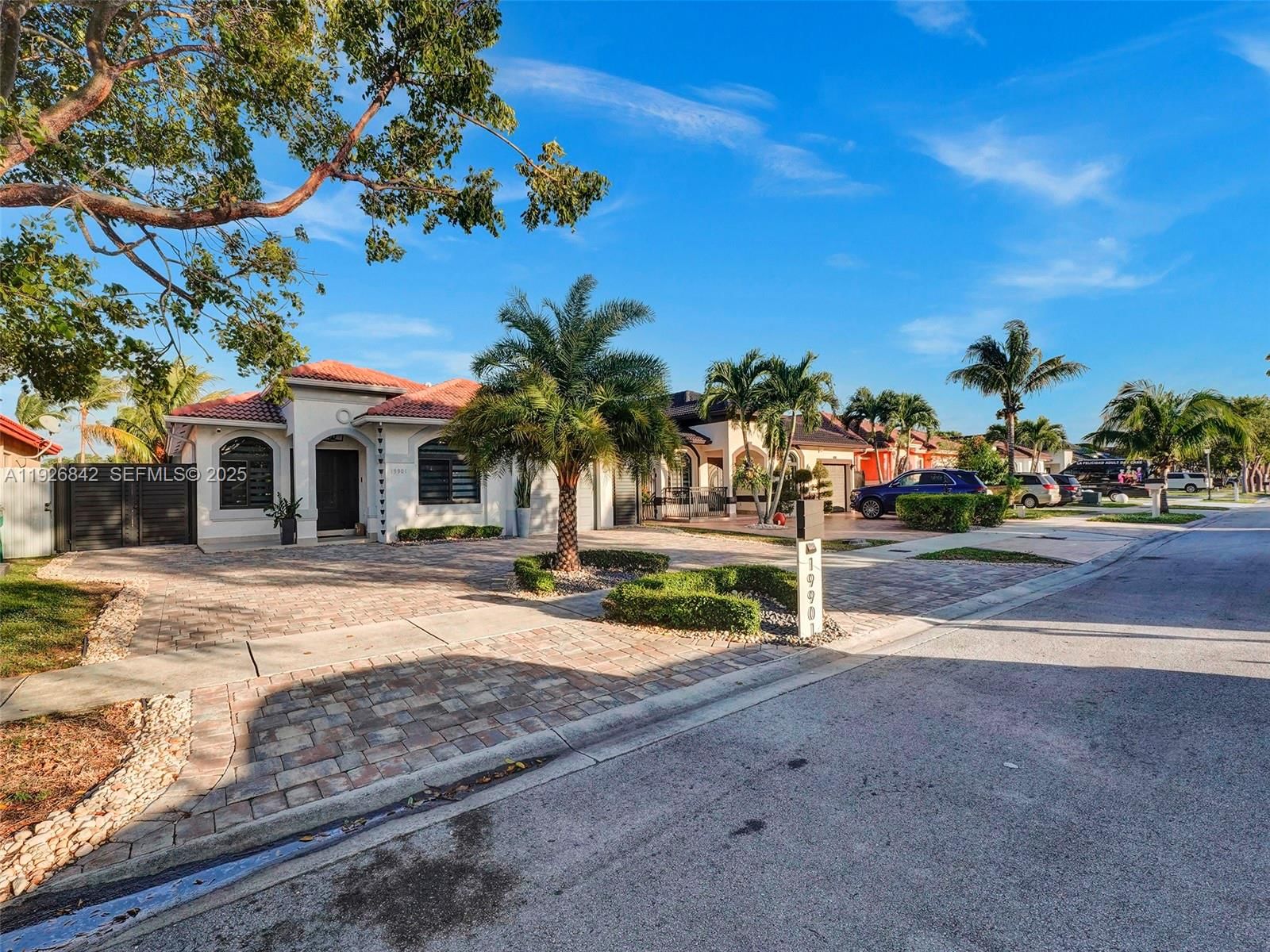 Real estate property located at 19901 77th Ct, Miami-dade, North Palm Estates Homes, Hialeah, FL