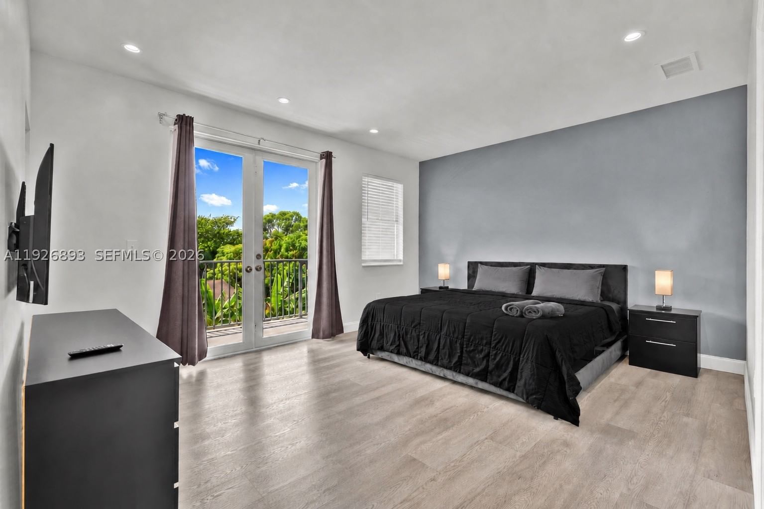 Real estate property located at 1968 25th Ave, Miami-dade, River Park, Miami, FL