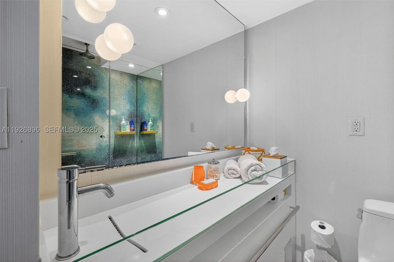 Real estate property located at 1100 West Ave #624, Miami-dade, 1100 West Condo, Miami Beach, FL