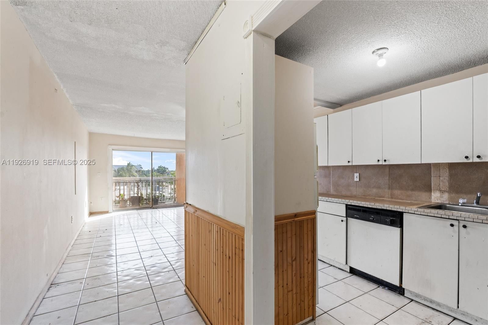 Real estate property located at 17051 35th Ave #301, Miami-dade, Florence Condo, North Miami Beach, FL