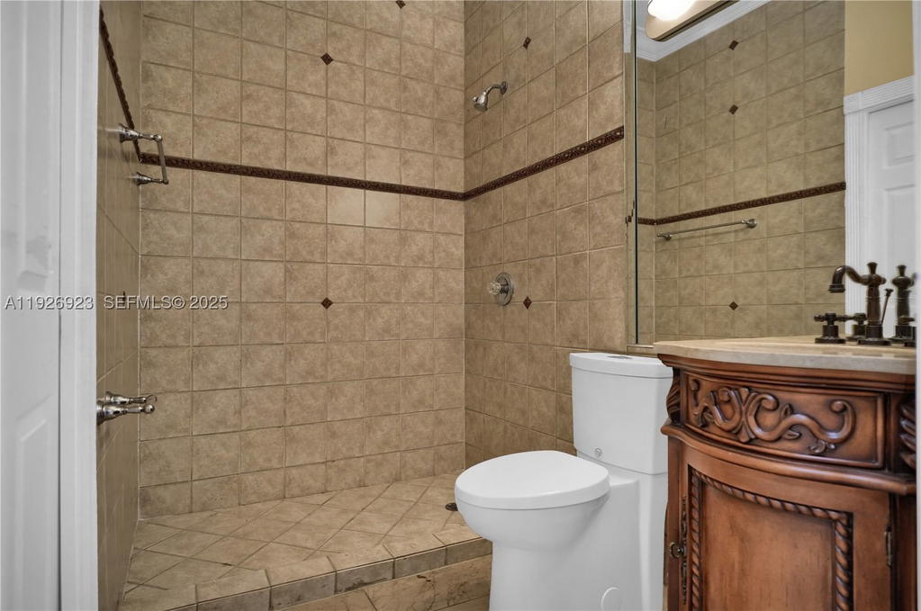 Real estate property located at 3001 132nd Ave, Miami-dade, J G Heads Farms Unit A, Miami, FL