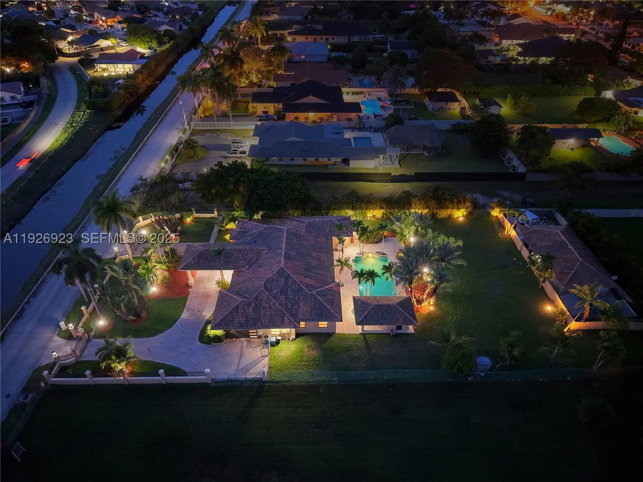 Real estate property located at 3001 132nd Ave, Miami-dade, J G Heads Farms Unit A, Miami, FL