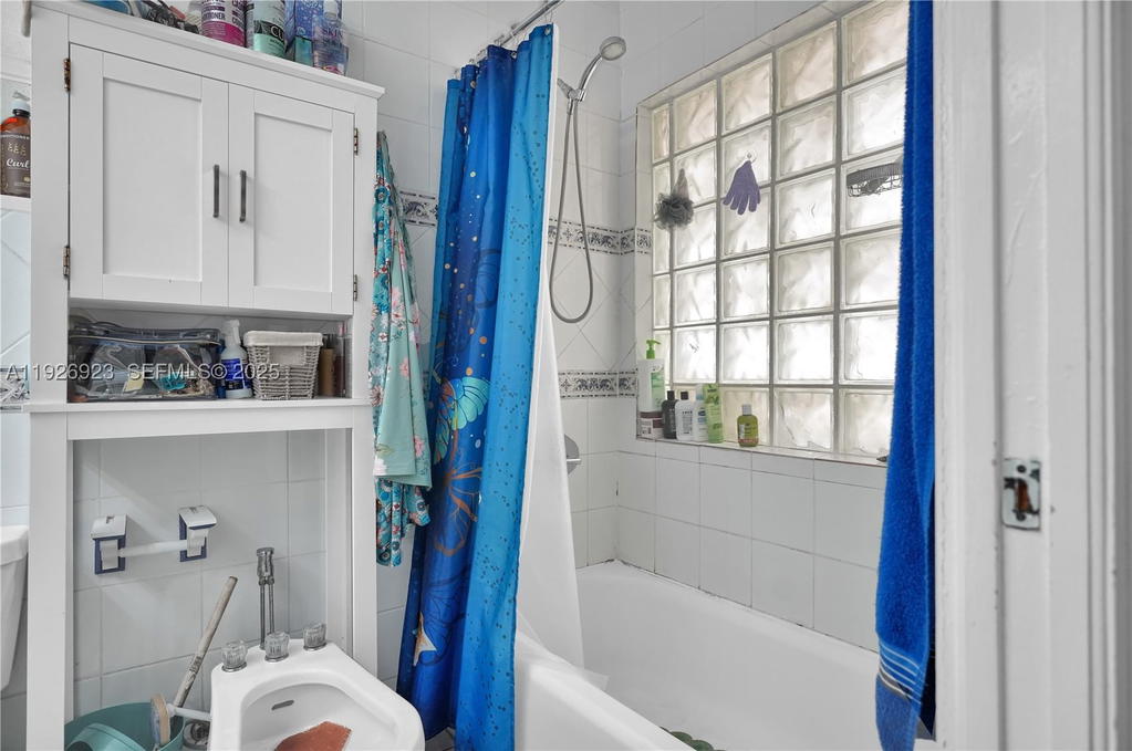Real estate property located at 3001 132nd Ave, Miami-dade, J G Heads Farms Unit A, Miami, FL