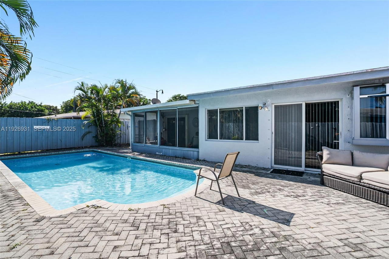 Real estate property located at 3010 10th Ter, Broward, Cresthaven No 5, Pompano Beach, FL
