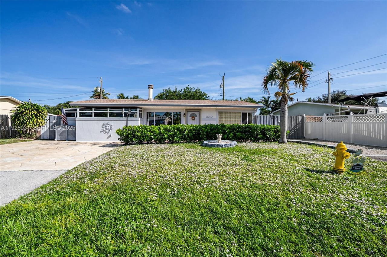 Real estate property located at 3010 10th Ter, Broward, Cresthaven No 5, Pompano Beach, FL