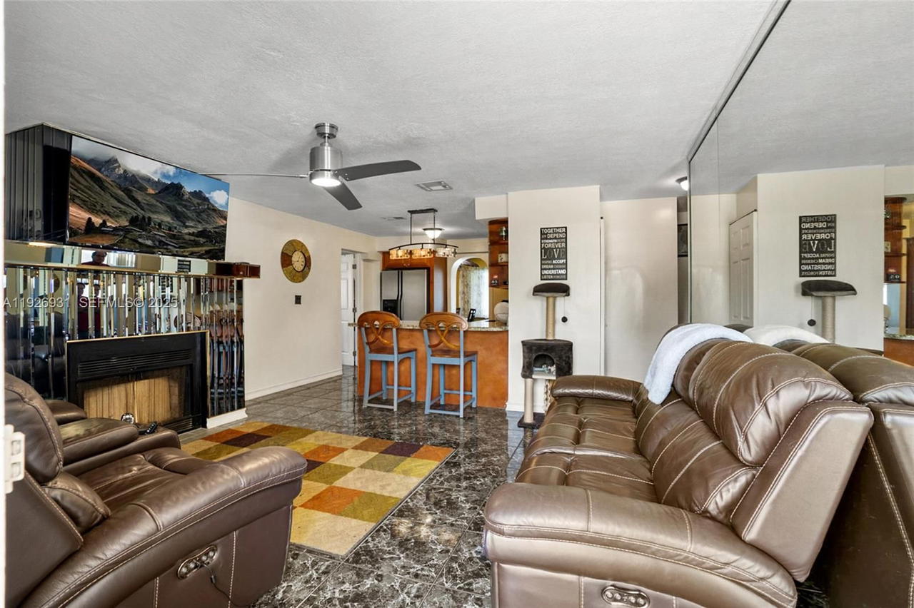 Real estate property located at 3010 10th Ter, Broward, Cresthaven No 5, Pompano Beach, FL