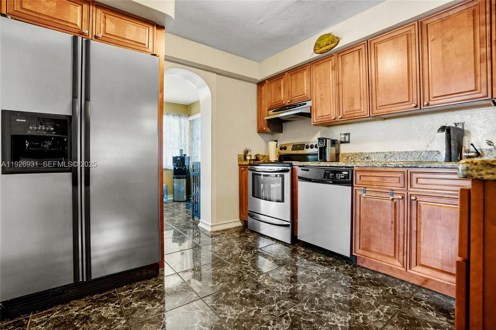 Real estate property located at 3010 10th Ter, Broward, Cresthaven No 5, Pompano Beach, FL