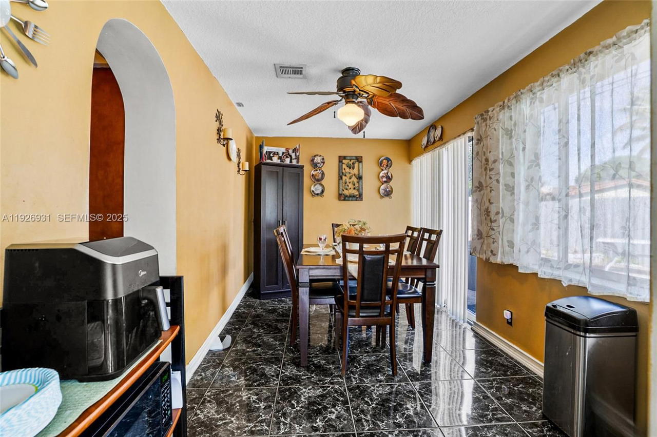 Real estate property located at 3010 10th Ter, Broward, Cresthaven No 5, Pompano Beach, FL