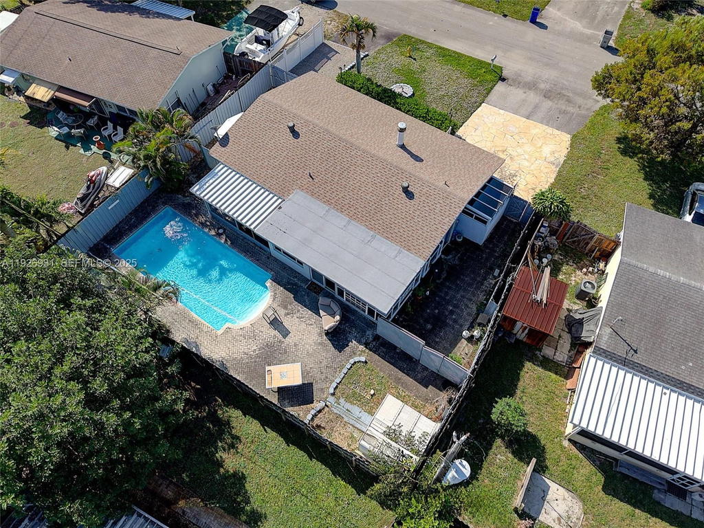 Real estate property located at 3010 10th Ter, Broward, Cresthaven No 5, Pompano Beach, FL