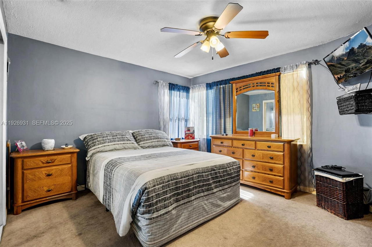 Real estate property located at 3010 10th Ter, Broward, Cresthaven No 5, Pompano Beach, FL