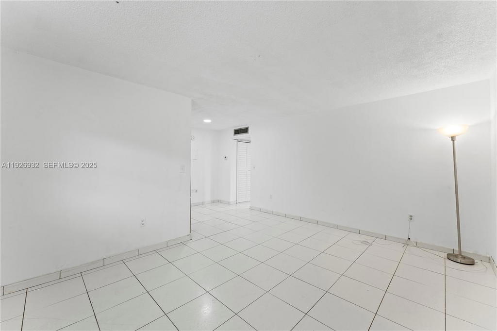 Real estate property located at 2496 17th Ave #5306, Miami-dade, Grove Gardens Condo, Miami, FL