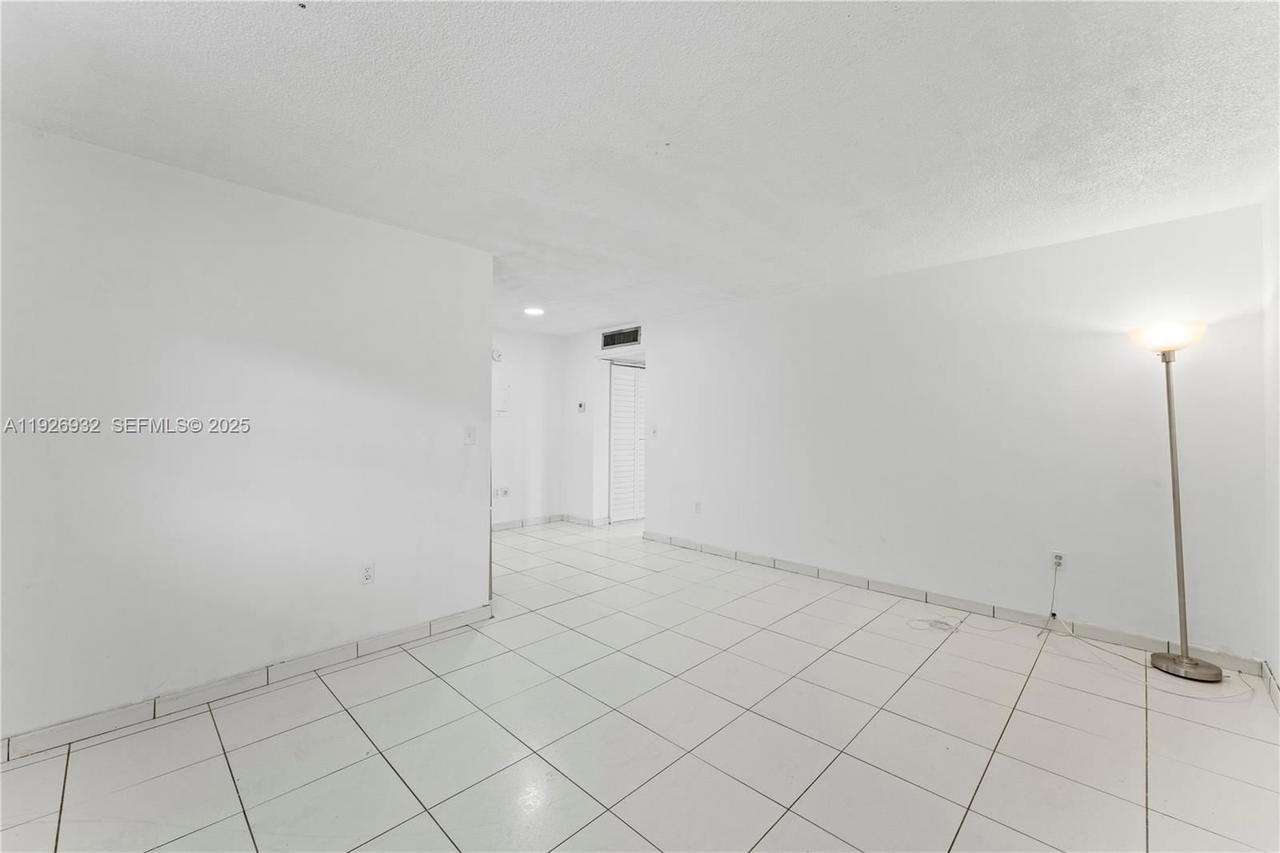 Real estate property located at 2496 17th Ave #5306, Miami-dade, Grove Gardens Condo, Miami, FL