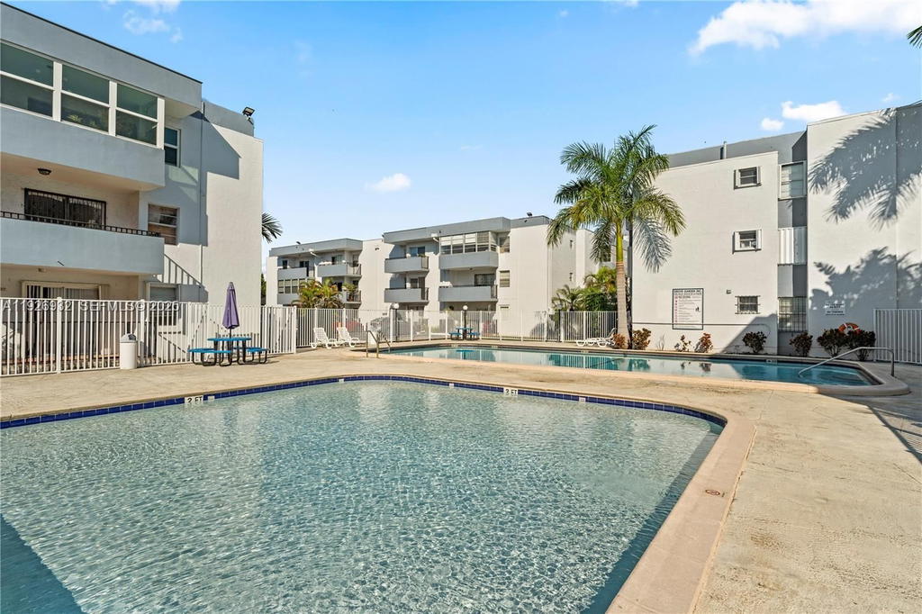 Real estate property located at 2496 17th Ave #5306, Miami-dade, Grove Gardens Condo, Miami, FL