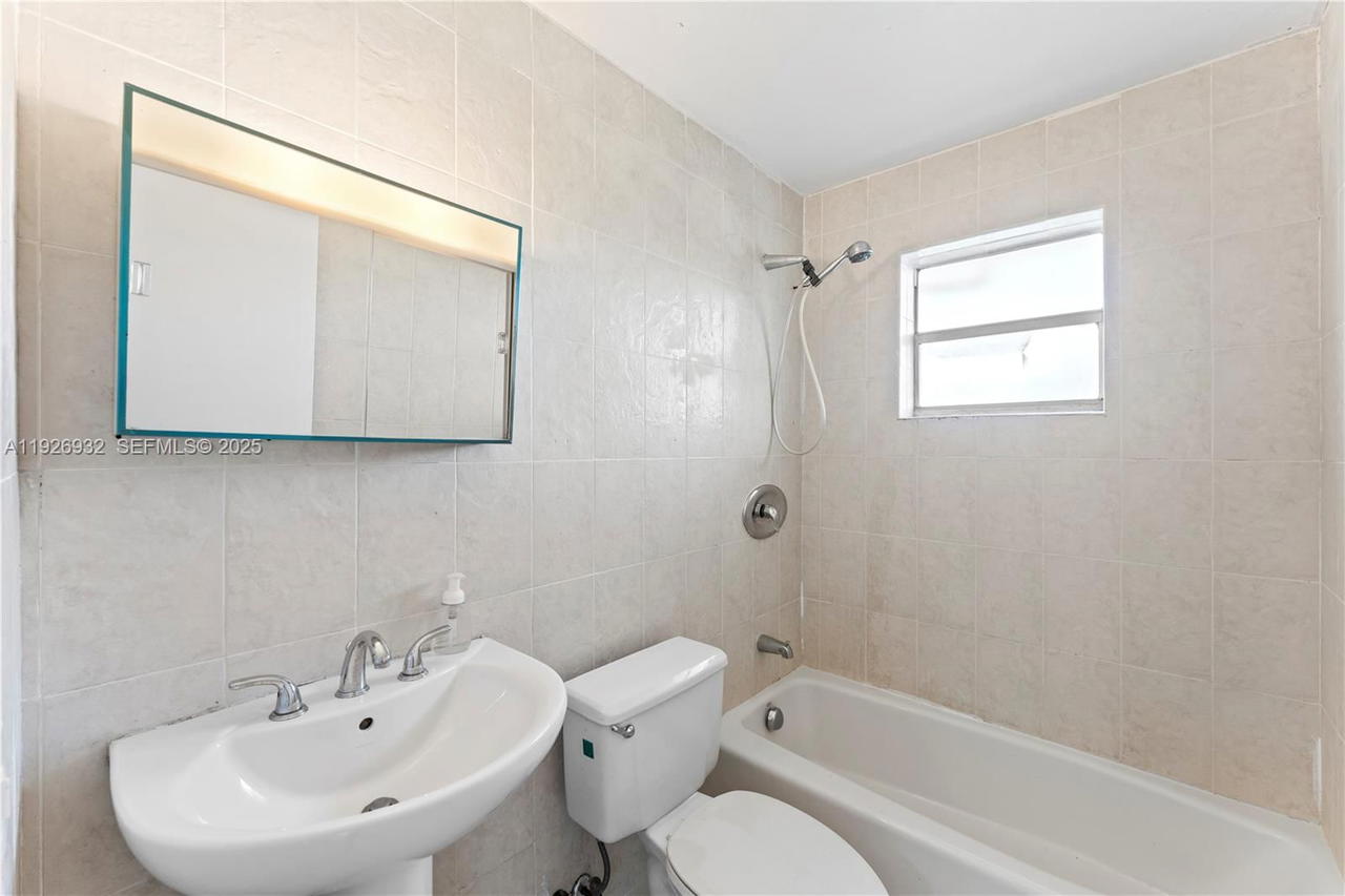 Real estate property located at 2496 17th Ave #5306, Miami-dade, Grove Gardens Condo, Miami, FL