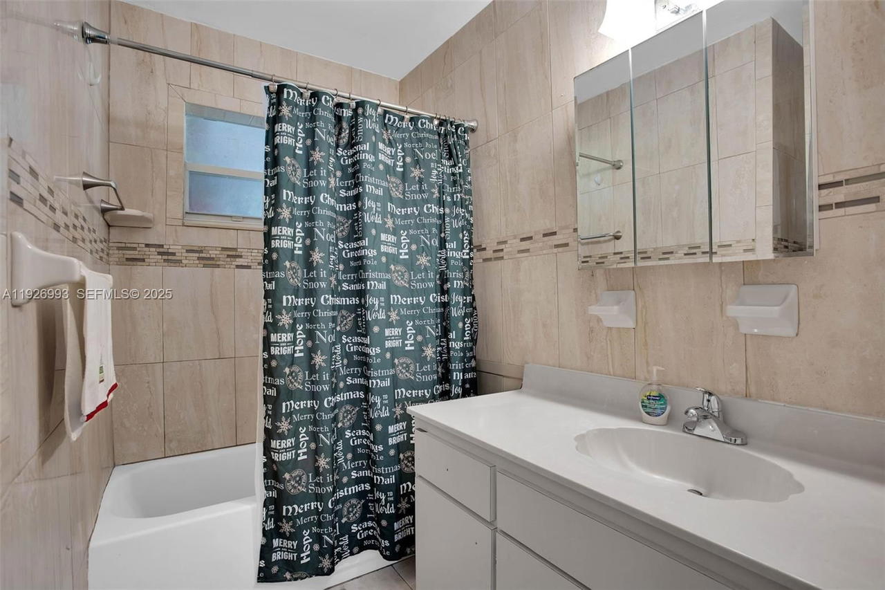 Real estate property located at 2410 Flamingo Dr, Broward, Miramar Sec 8, Miramar, FL