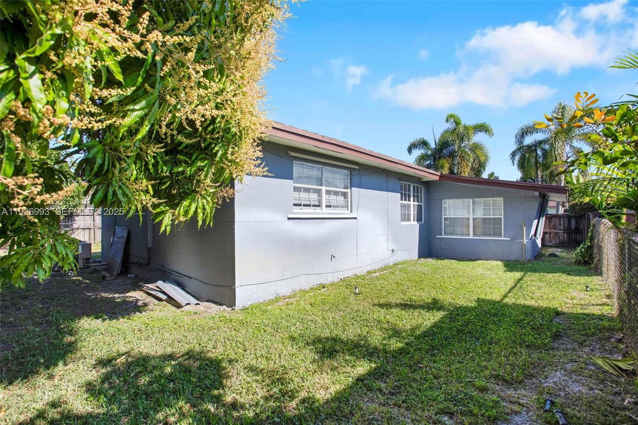 Real estate property located at 2410 Flamingo Dr, Broward, Miramar Sec 8, Miramar, FL