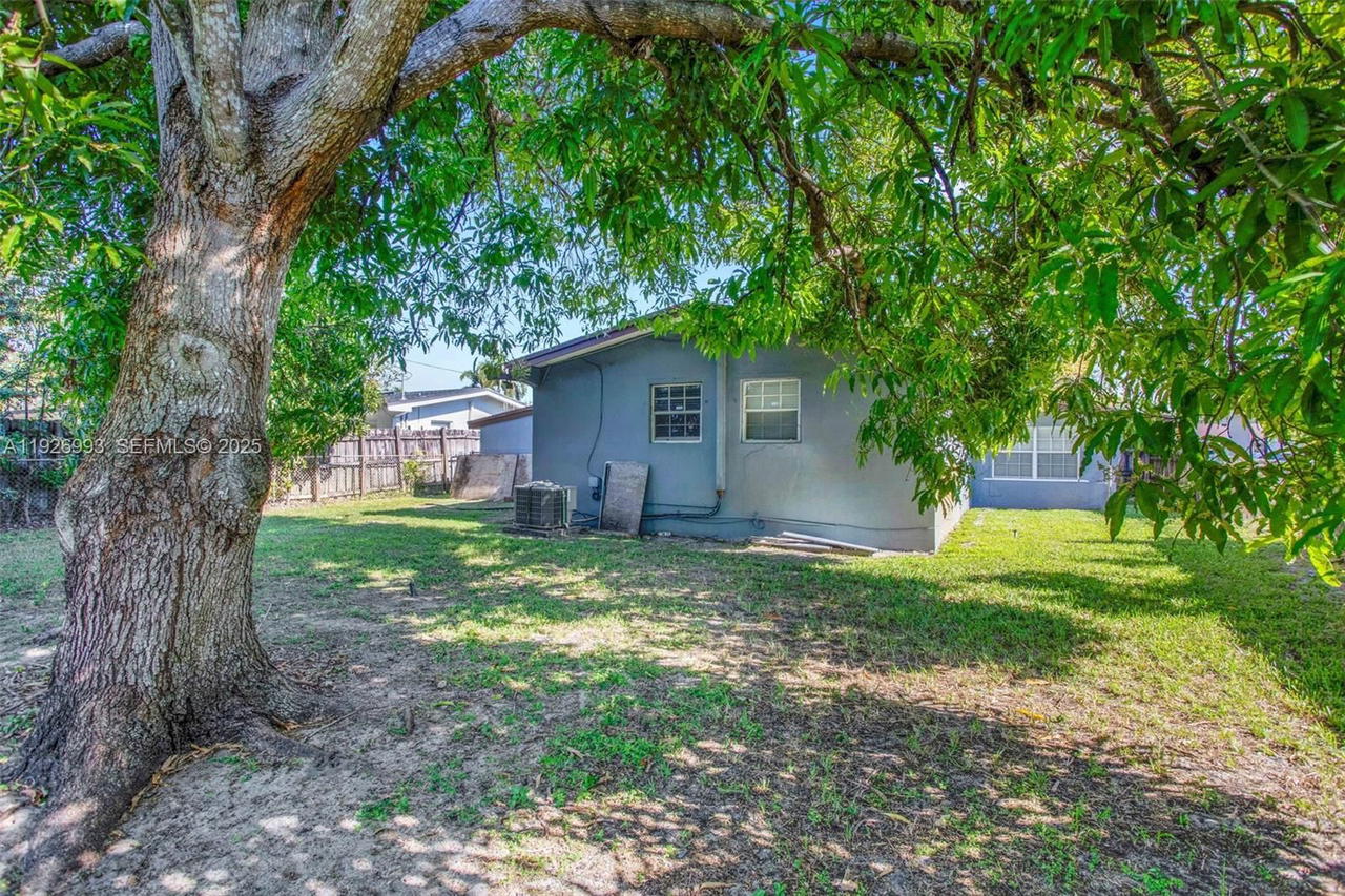 Real estate property located at 2410 Flamingo Dr, Broward, Miramar Sec 8, Miramar, FL
