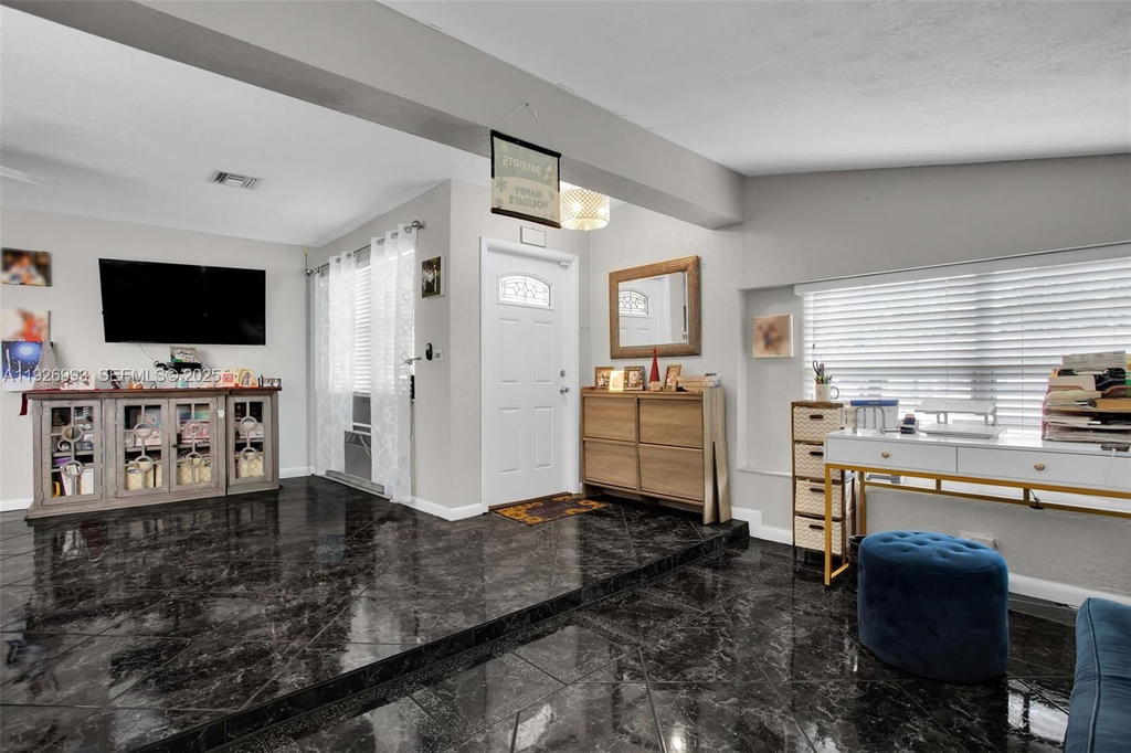 Real estate property located at 2410 Flamingo Dr, Broward, Miramar Sec 8, Miramar, FL