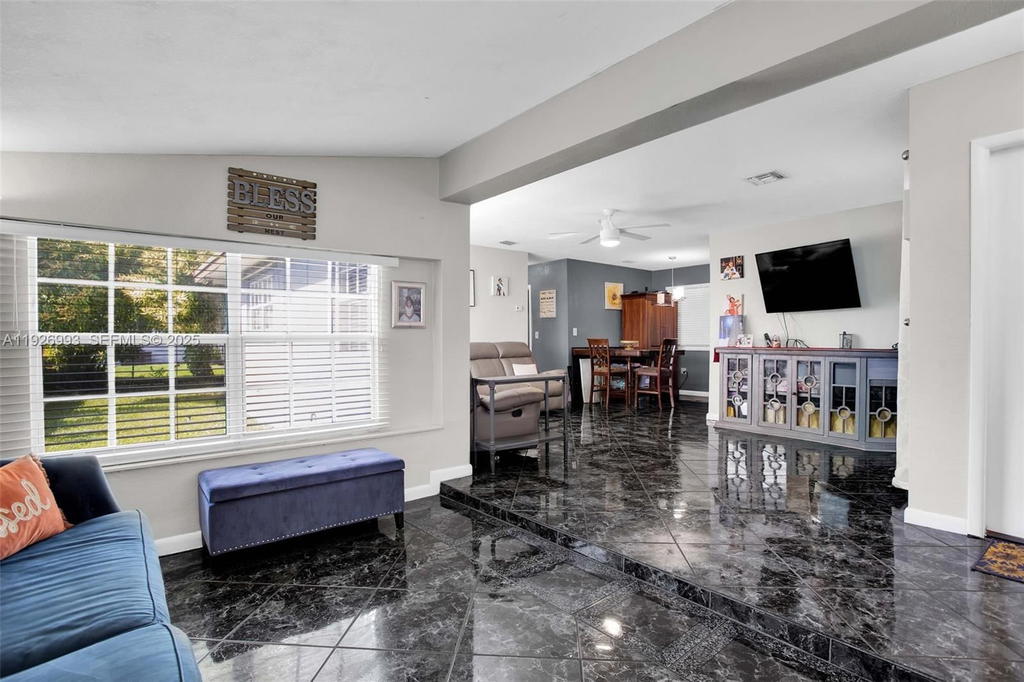 Real estate property located at 2410 Flamingo Dr, Broward, Miramar Sec 8, Miramar, FL