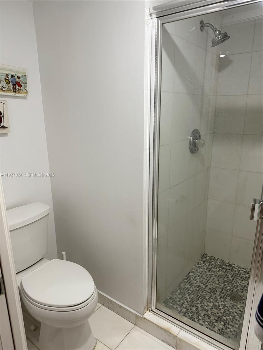 Real estate property located at 3530 Mystic Pointe Dr #2303, Miami-dade, Mystic Pointe Tower 500 C, Aventura, FL