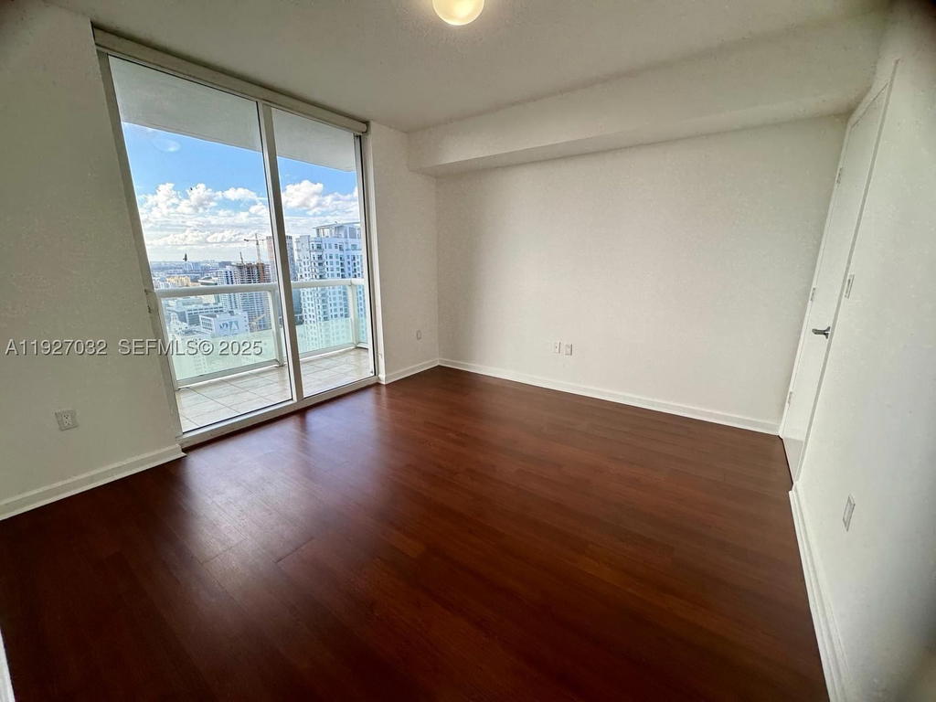 Real estate property located at 50 BISCAYNE Blvd #3807, Miami-dade, 50 Biscayne Condo, Miami, FL