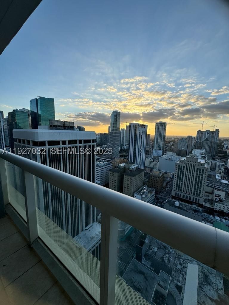 Real estate property located at 50 BISCAYNE Blvd #3807, Miami-dade, 50 Biscayne Condo, Miami, FL