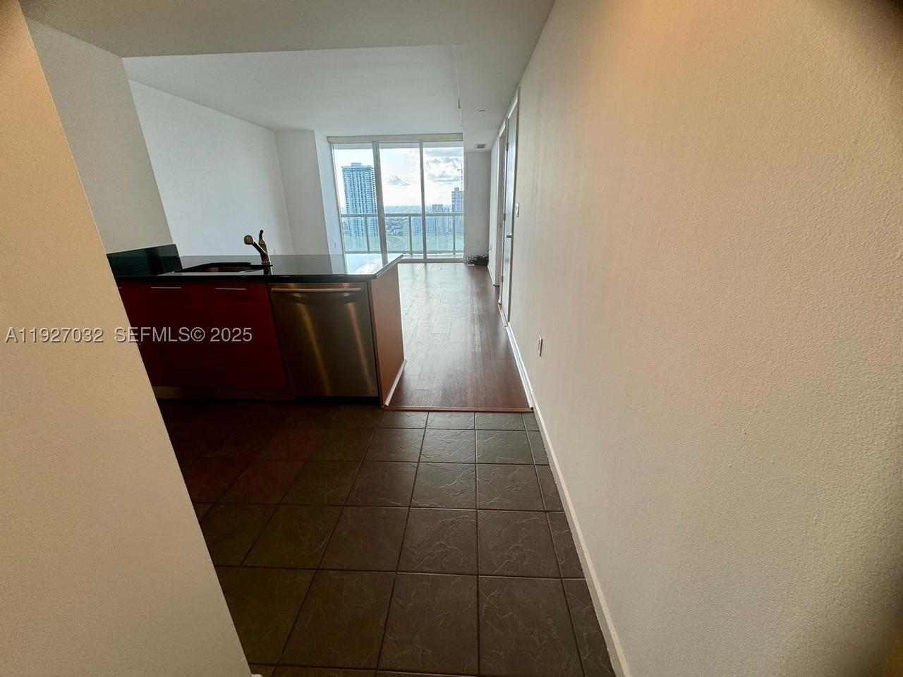 Real estate property located at 50 BISCAYNE Blvd #3807, Miami-dade, 50 Biscayne Condo, Miami, FL