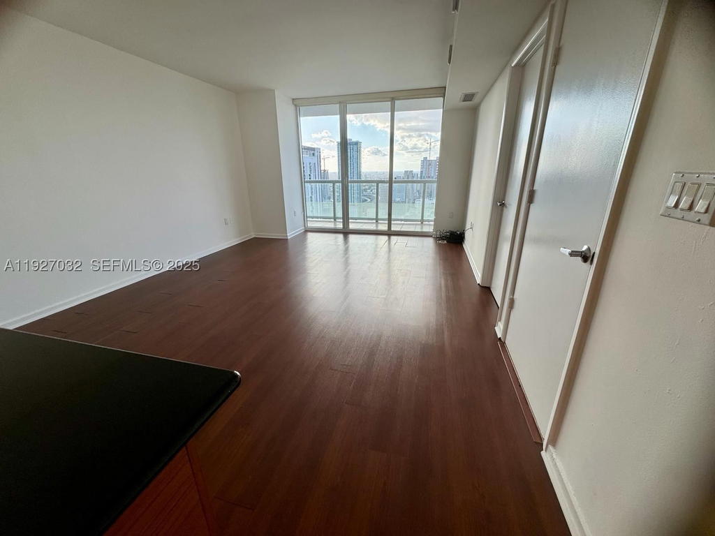Real estate property located at 50 BISCAYNE Blvd #3807, Miami-dade, 50 Biscayne Condo, Miami, FL
