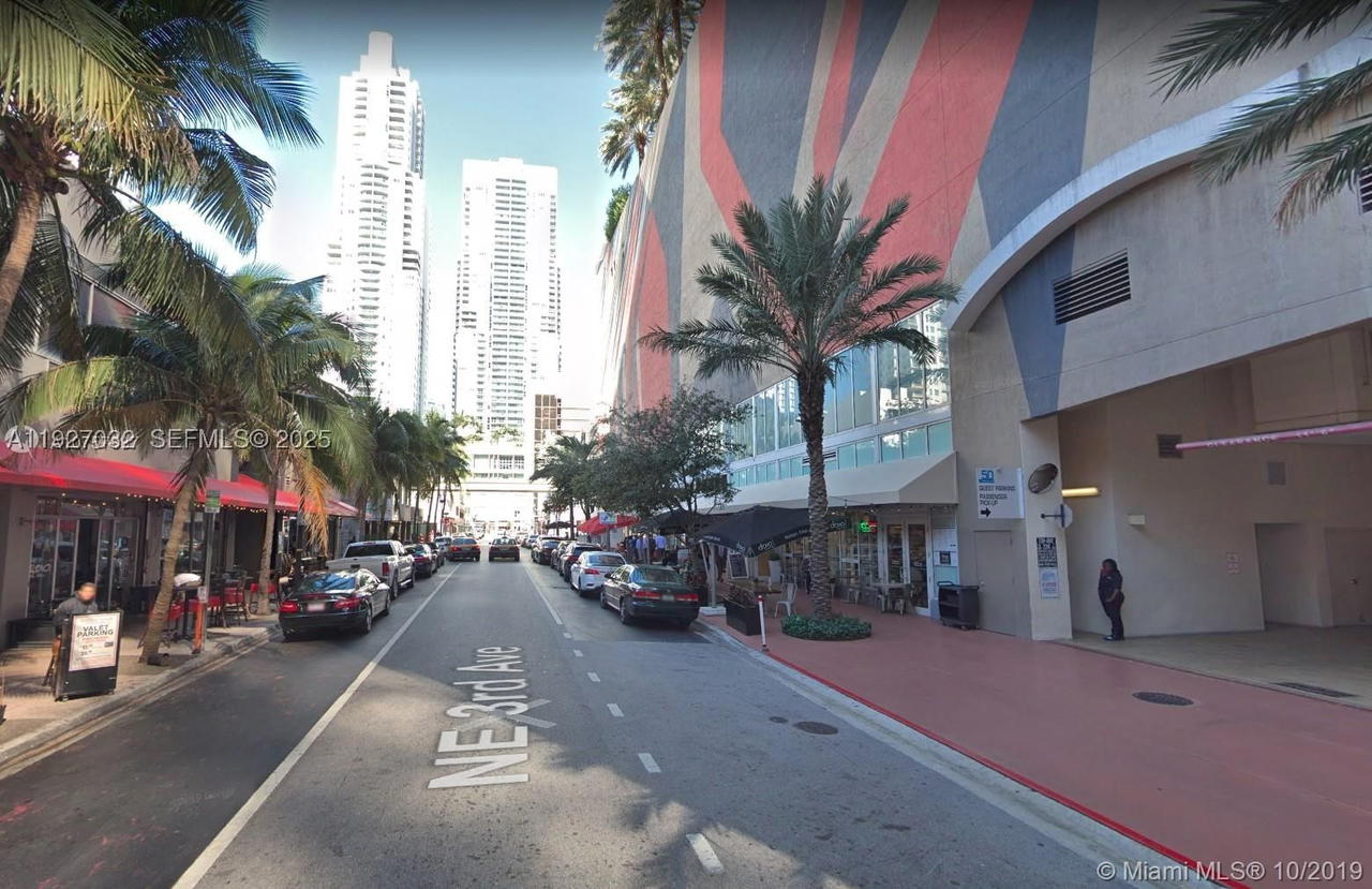 Real estate property located at 50 BISCAYNE Blvd #3807, Miami-dade, 50 Biscayne Condo, Miami, FL