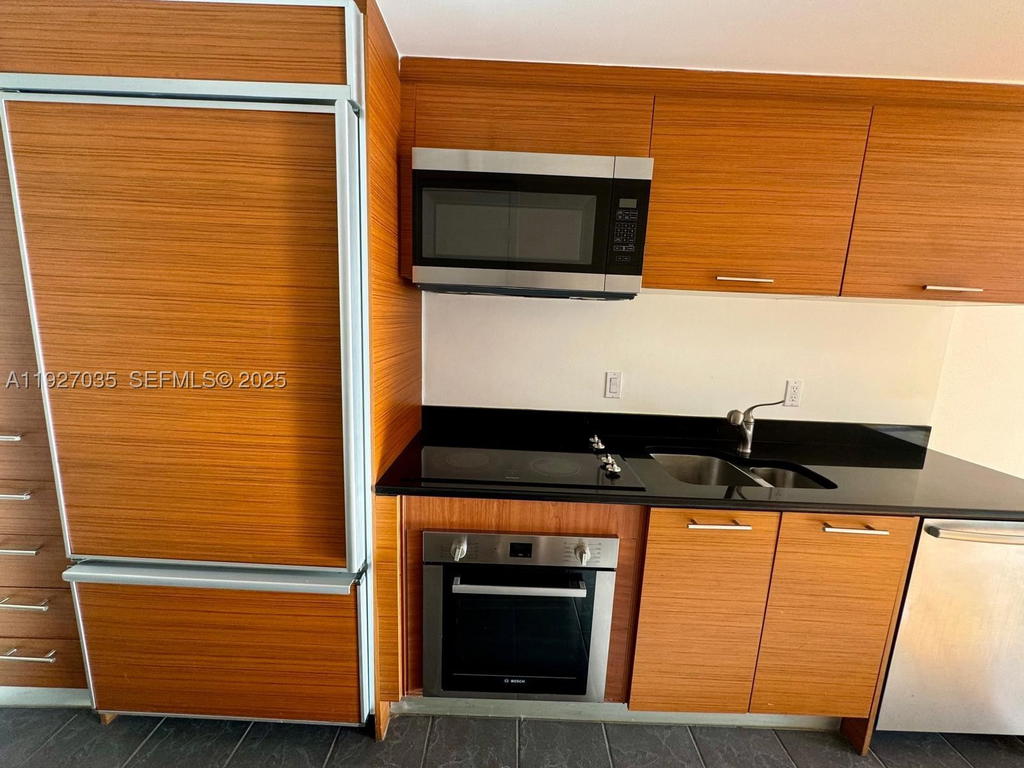 Real estate property located at 50 BISCAYNE BLVD #1703, Miami-dade, 50 Biscayne Condo, Miami, FL