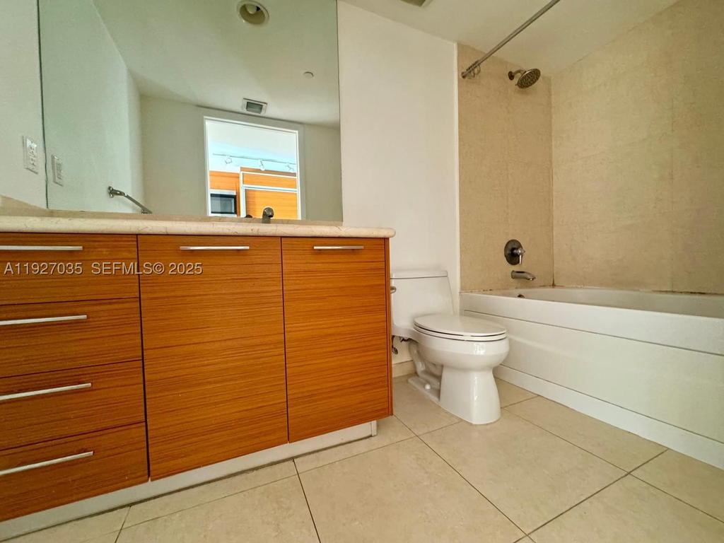 Real estate property located at 50 BISCAYNE BLVD #1703, Miami-dade, 50 Biscayne Condo, Miami, FL