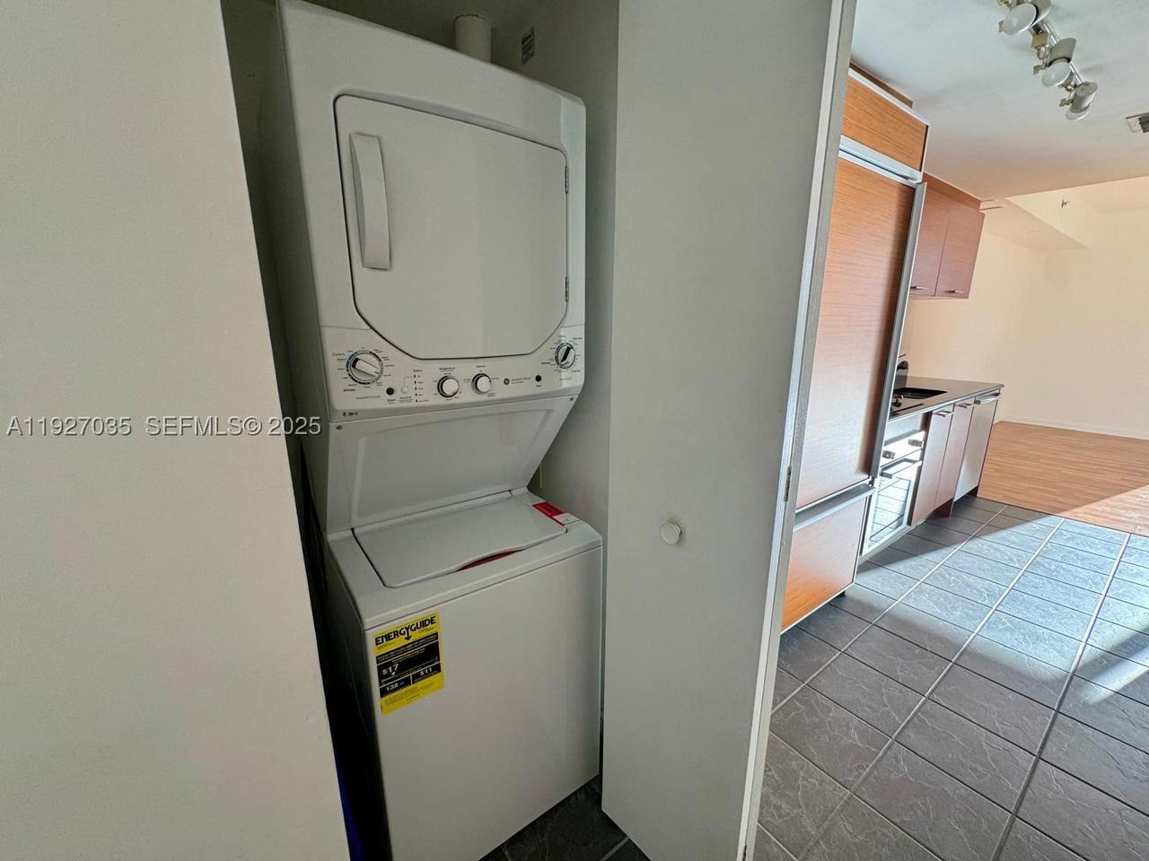 Real estate property located at 50 BISCAYNE BLVD #1703, Miami-dade, 50 Biscayne Condo, Miami, FL