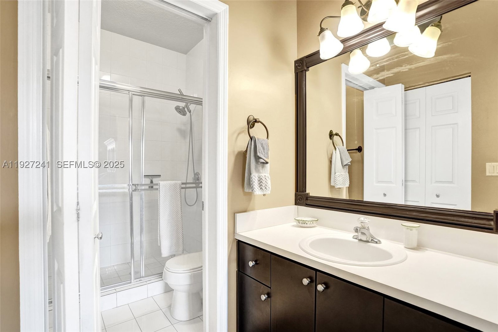 Real estate property located at 4909 Schooner Drive, Broward, Villas At Harbor Isles Con, Fort Lauderdale, FL
