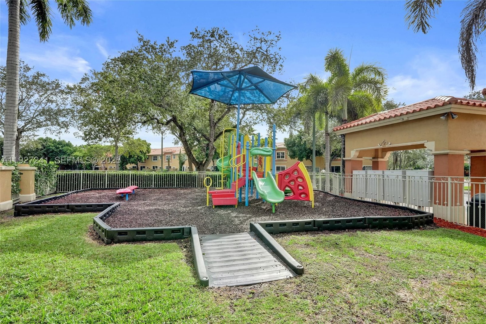 Real estate property located at 4909 Schooner Drive, Broward, Villas At Harbor Isles Con, Fort Lauderdale, FL