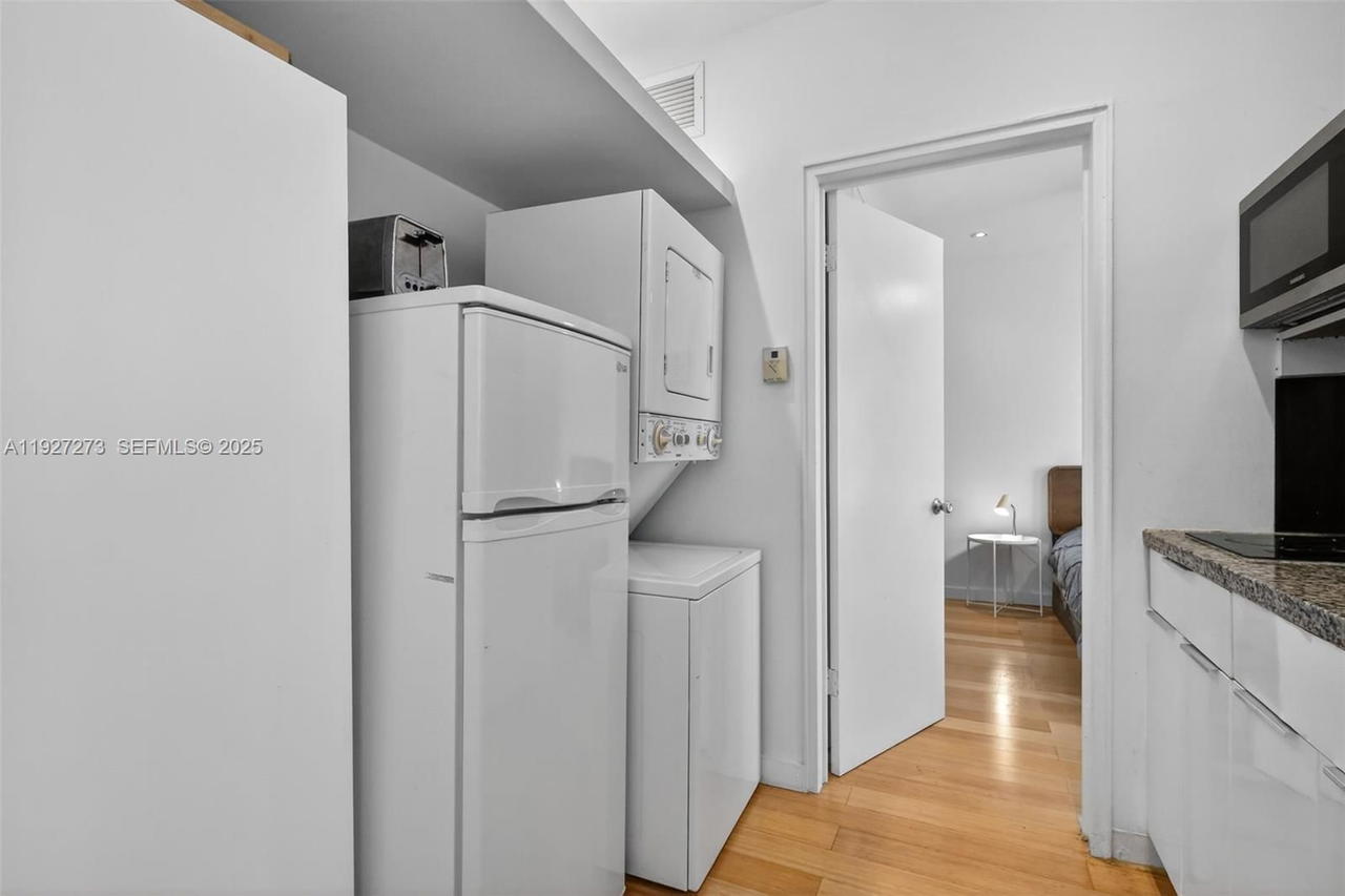 Real estate property located at 1555 Pennsylvania Ave #205, Miami-dade, Sobe Phoenix Condo, Miami Beach, FL