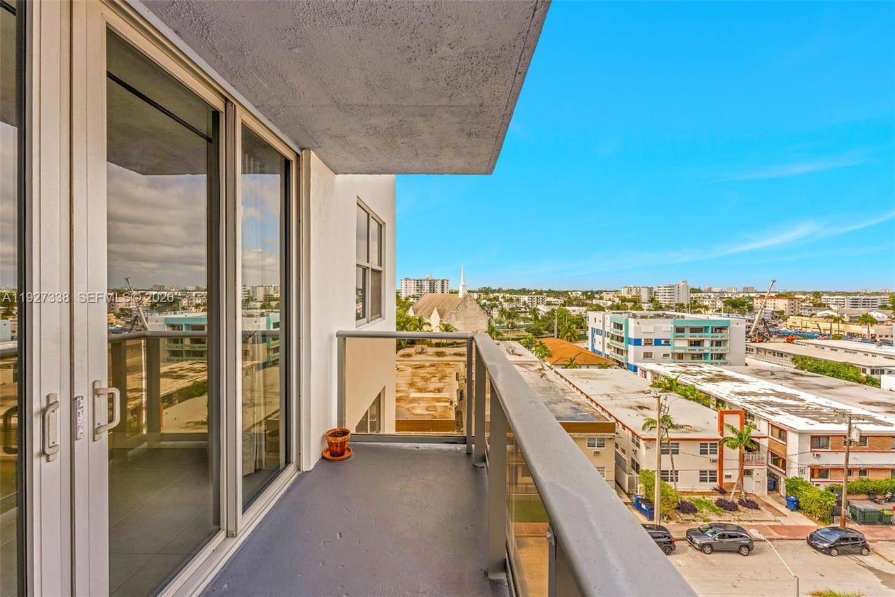 Real estate property located at 401 69th St #613, Miami-dade, 401 Blu Of North Beach Co, Miami Beach, FL