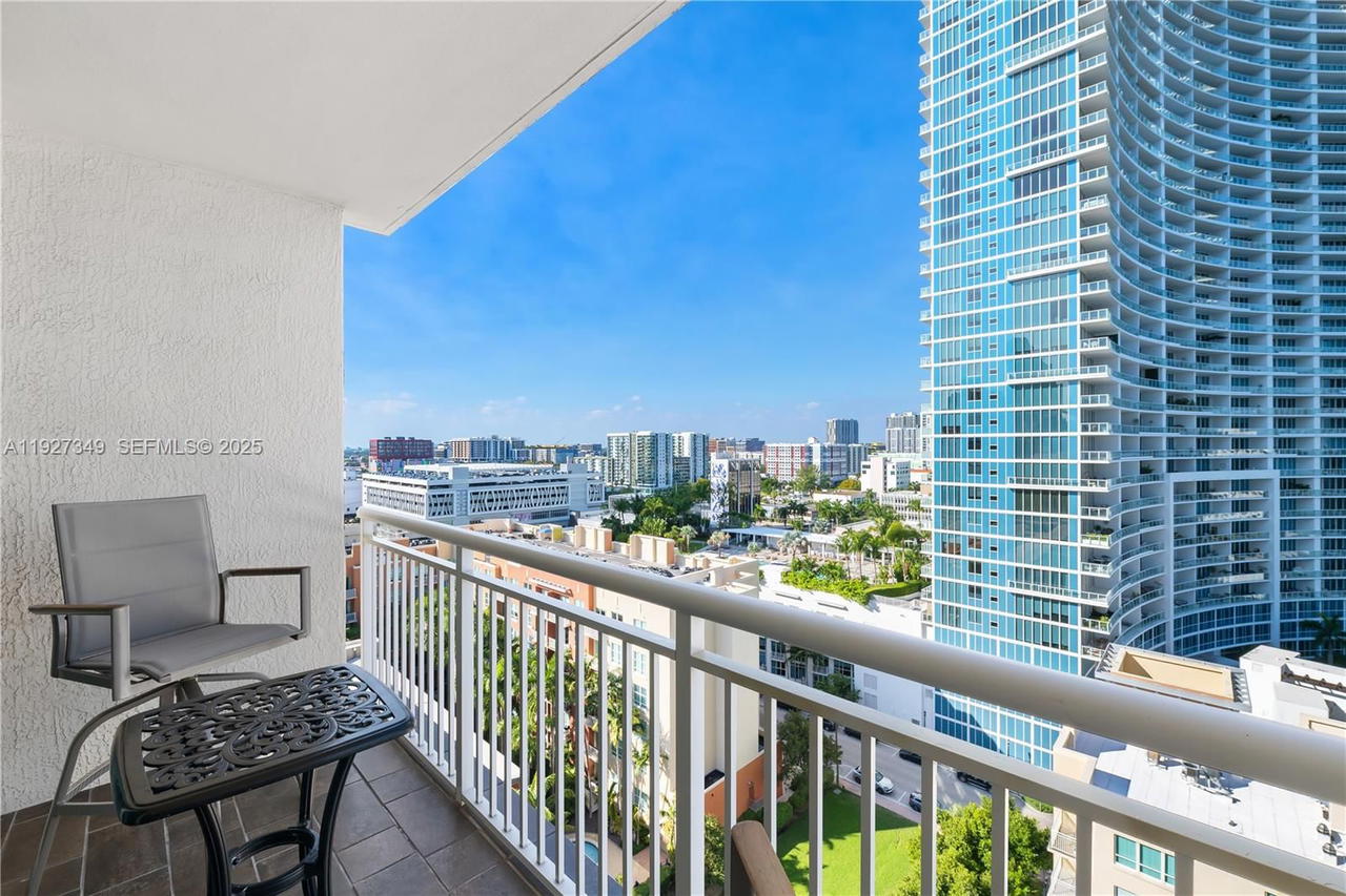 Real estate property located at 2000 Bayshore Dr #1503, Miami-dade, Cite Condo, Miami, FL