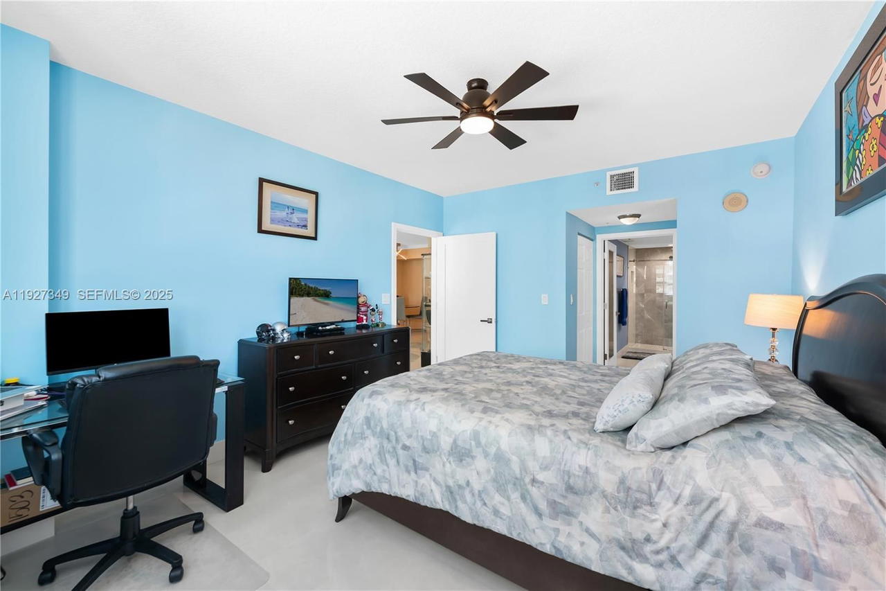 Real estate property located at 2000 Bayshore Dr #1503, Miami-dade, Cite Condo, Miami, FL
