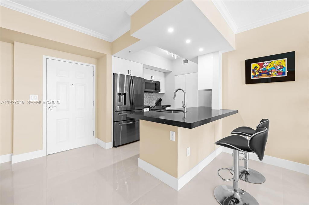 Real estate property located at 2000 Bayshore Dr #1503, Miami-dade, Cite Condo, Miami, FL