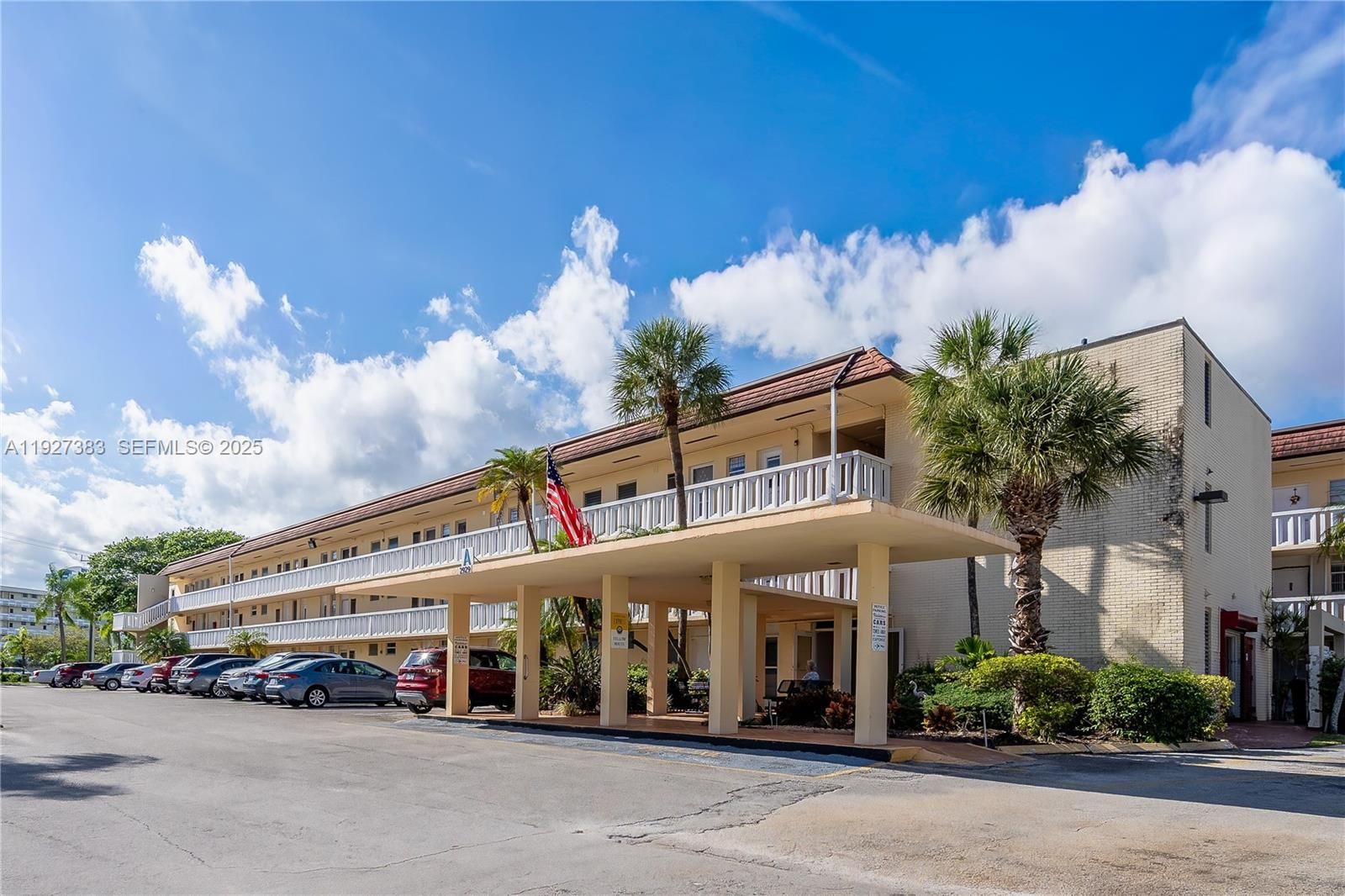 Real estate property located at 2929 POINT EAST A-303, Miami-dade, Point East One Condo-bldg, Aventura, FL