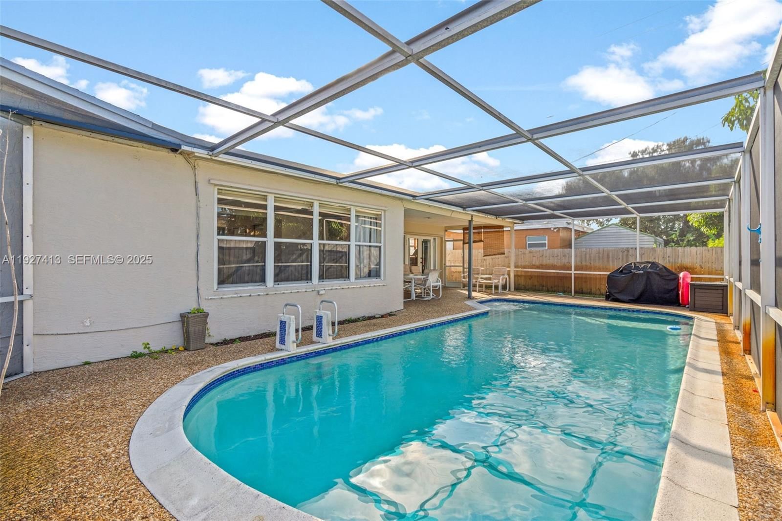 Real estate property located at 7601 Embassy Blvd, Broward, Miramar Park Third Add, Miramar, FL