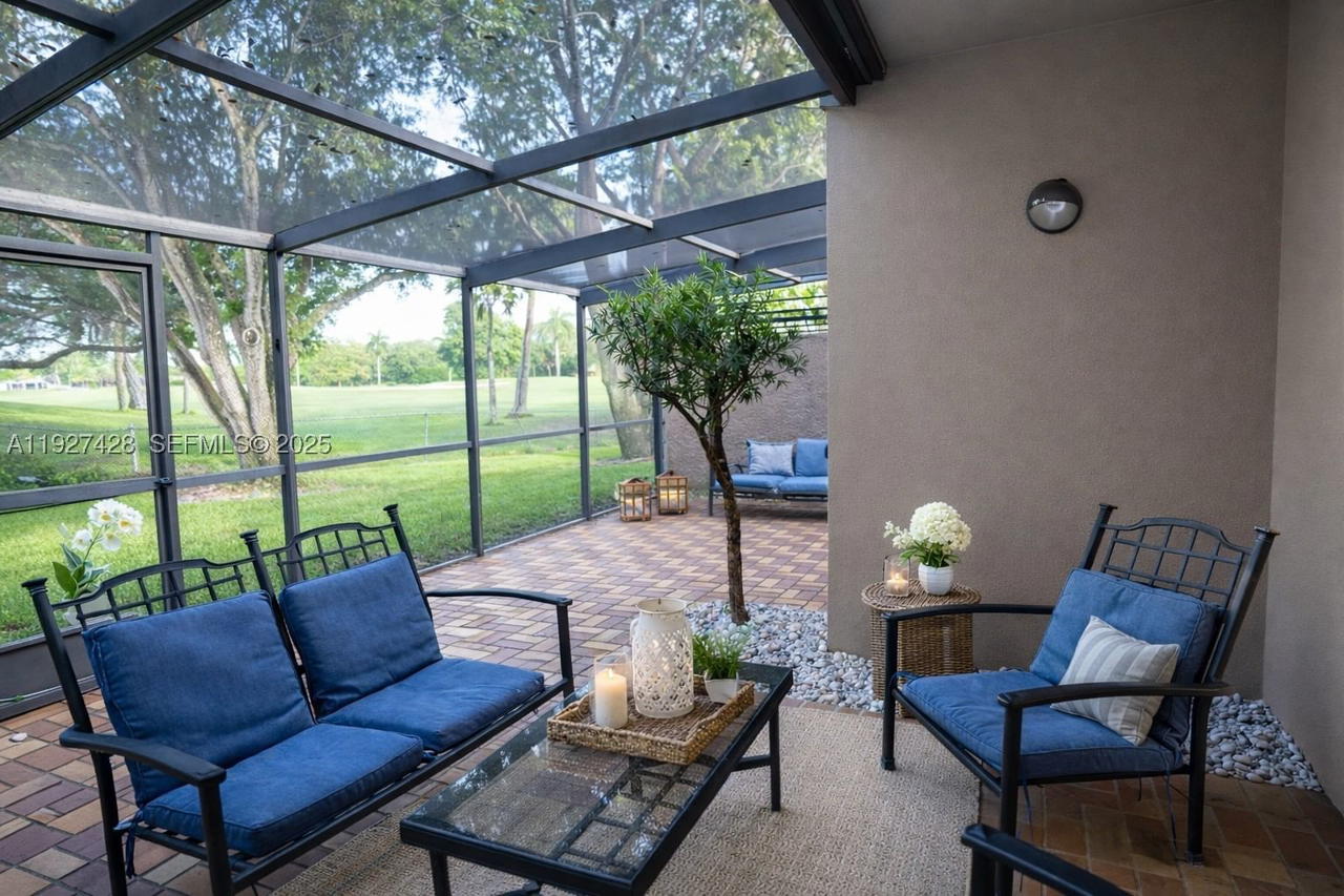 Real estate property located at 2305 Saint Andrews Rd #129, Broward, Townhouses Of Emerald Hil, Hollywood, FL