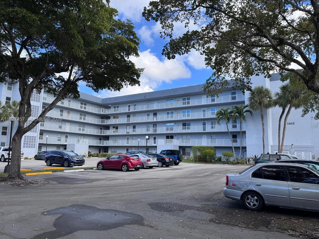 Real estate property located at 1402 80th Ave #107, Broward, Continental Village Condo, Margate, FL